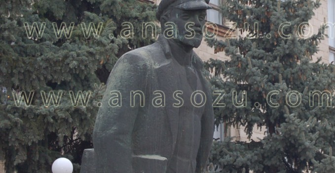 lenin_komrat