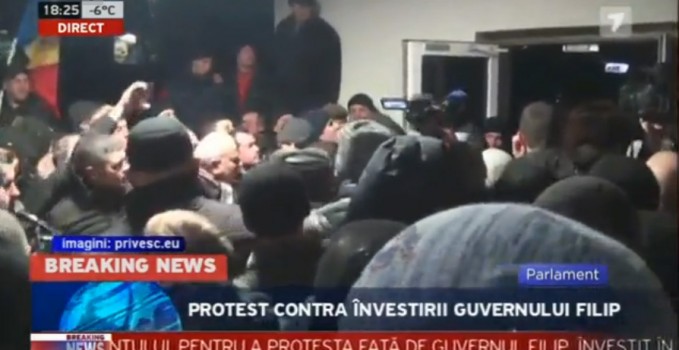 parlamentta_ptrotest_2