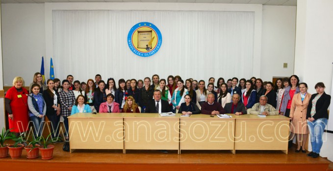 Olimpiada_gagauz_dili_2016_yazicilarlan_bulusmak