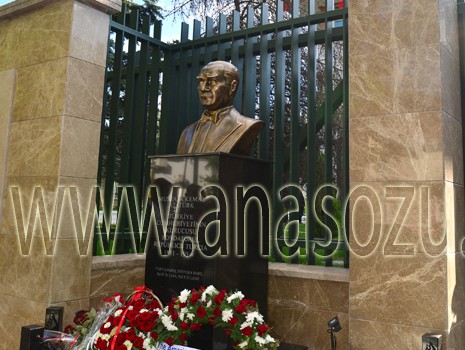 ATATURK_byust_kisinev_1