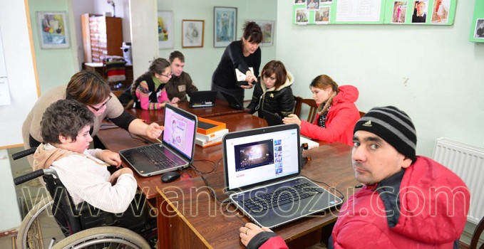 kusurlular_cadir_bibliotekasi_