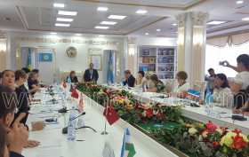 bibliotekacilar Astanada_1