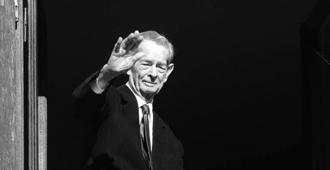 banner-regele-mihai-monocrom