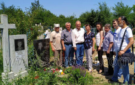 ioan_popazoglu_mezarinda