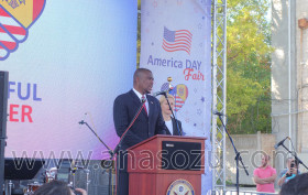 amerika-gunu-komrat (2)