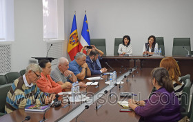 aaclik_tombarlak_masa (1)