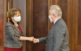 tc_buukelci_md_parlamen_spikeri (1)