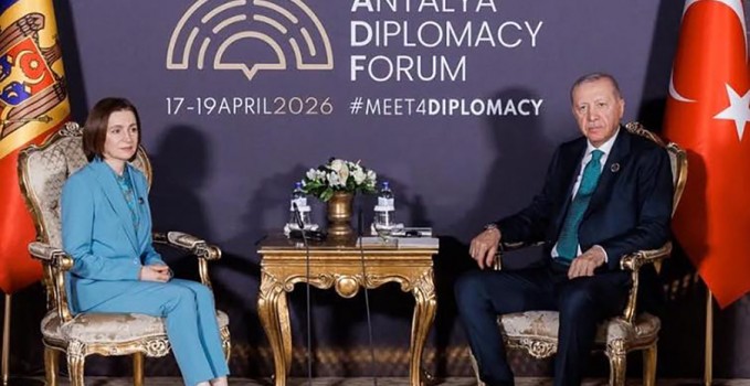 erdogan_sandu.jpg2.jpg_1