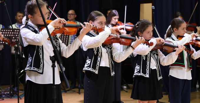 komrat_muzika_skolasi (1)